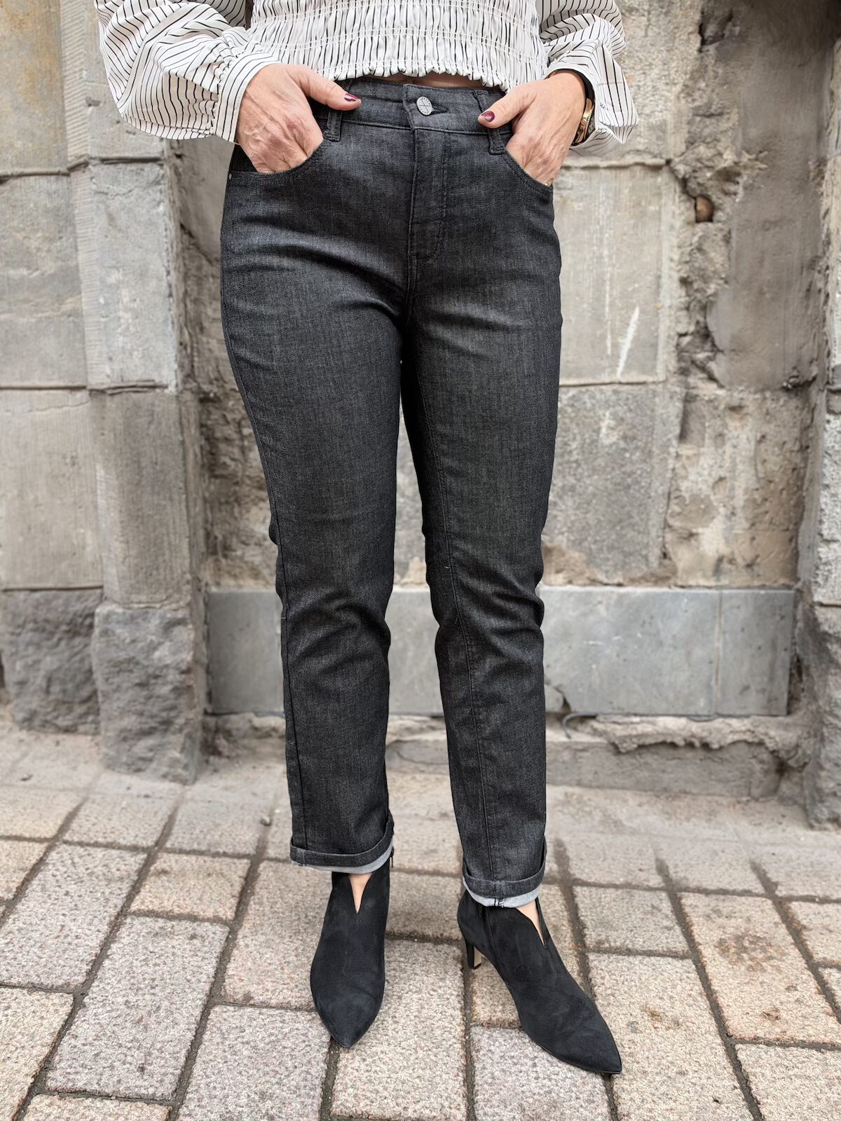 Dream cropped farkut 27"; musta rinsed D944 - Image 2