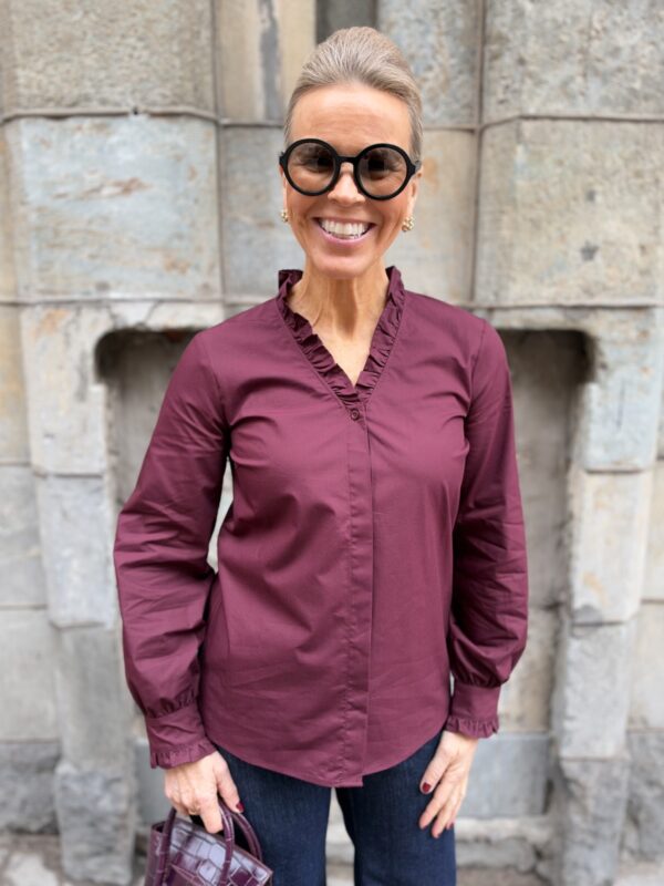 Felicia fyrrykauluksellinen paita; burgundy