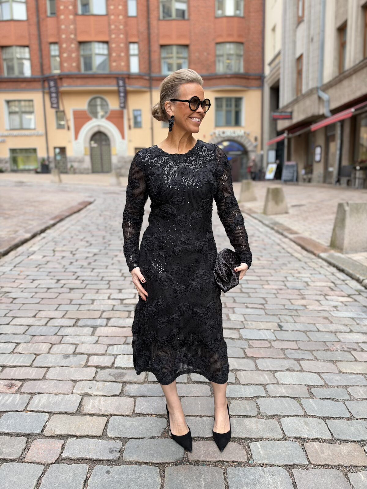 Susan ruusumekko; musta - Image 6