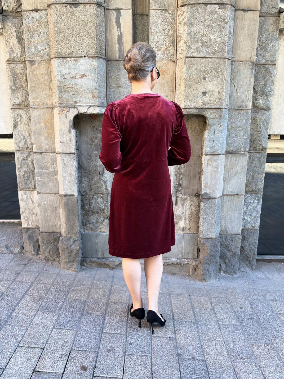 Chananna velourmekko; viininpunainen - Image 4