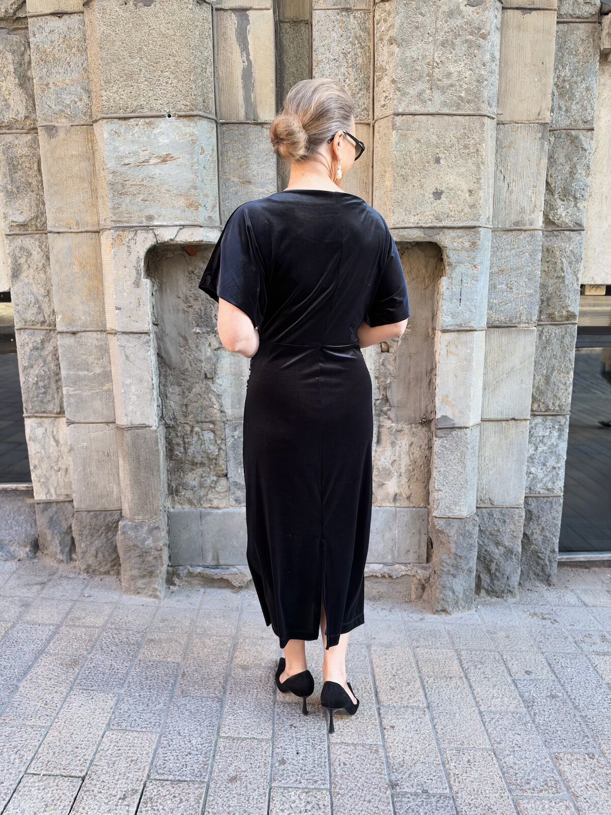 Velera velourmekko; musta - Image 10