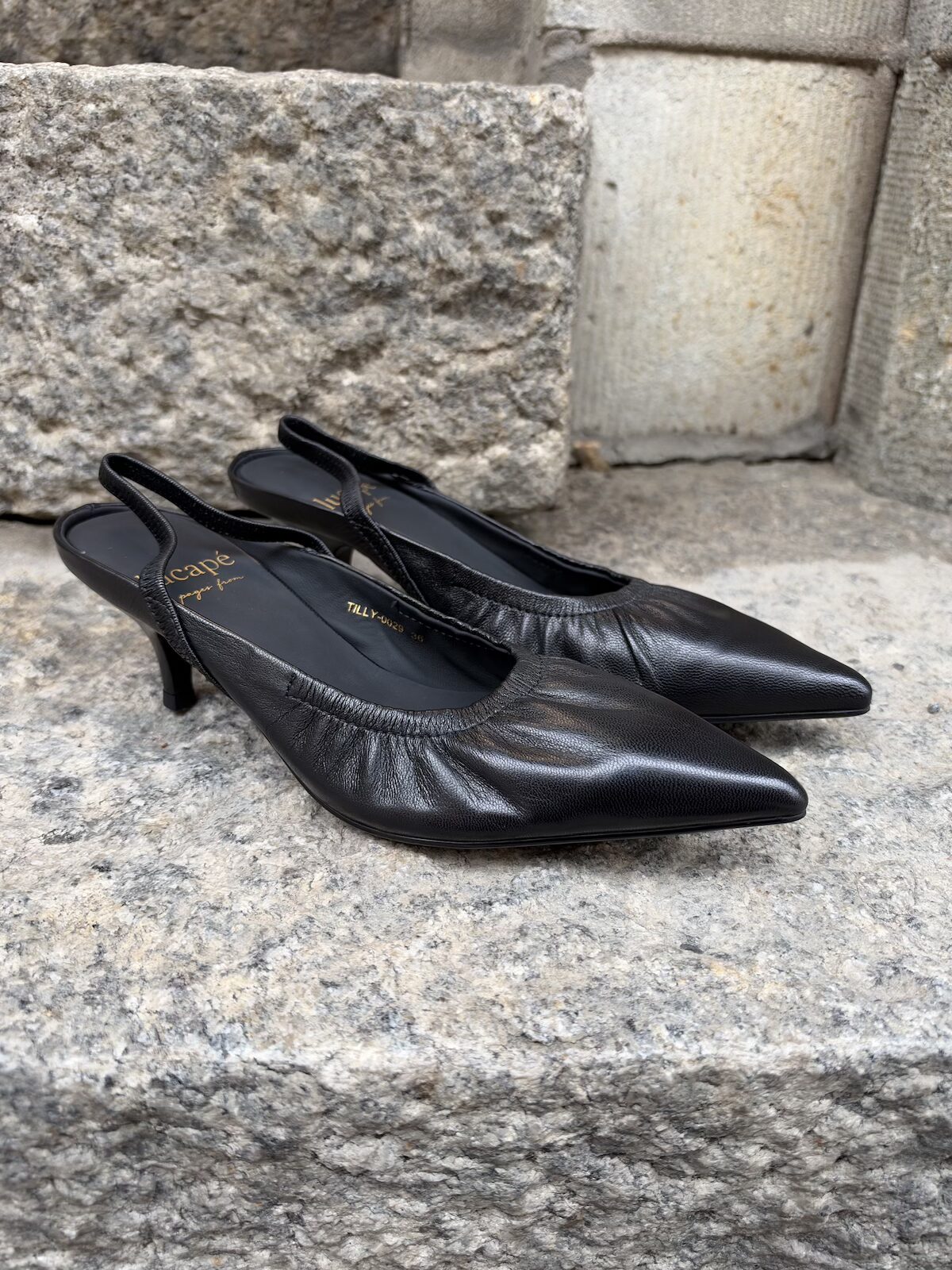 Taormina slingback korkokengät; musta