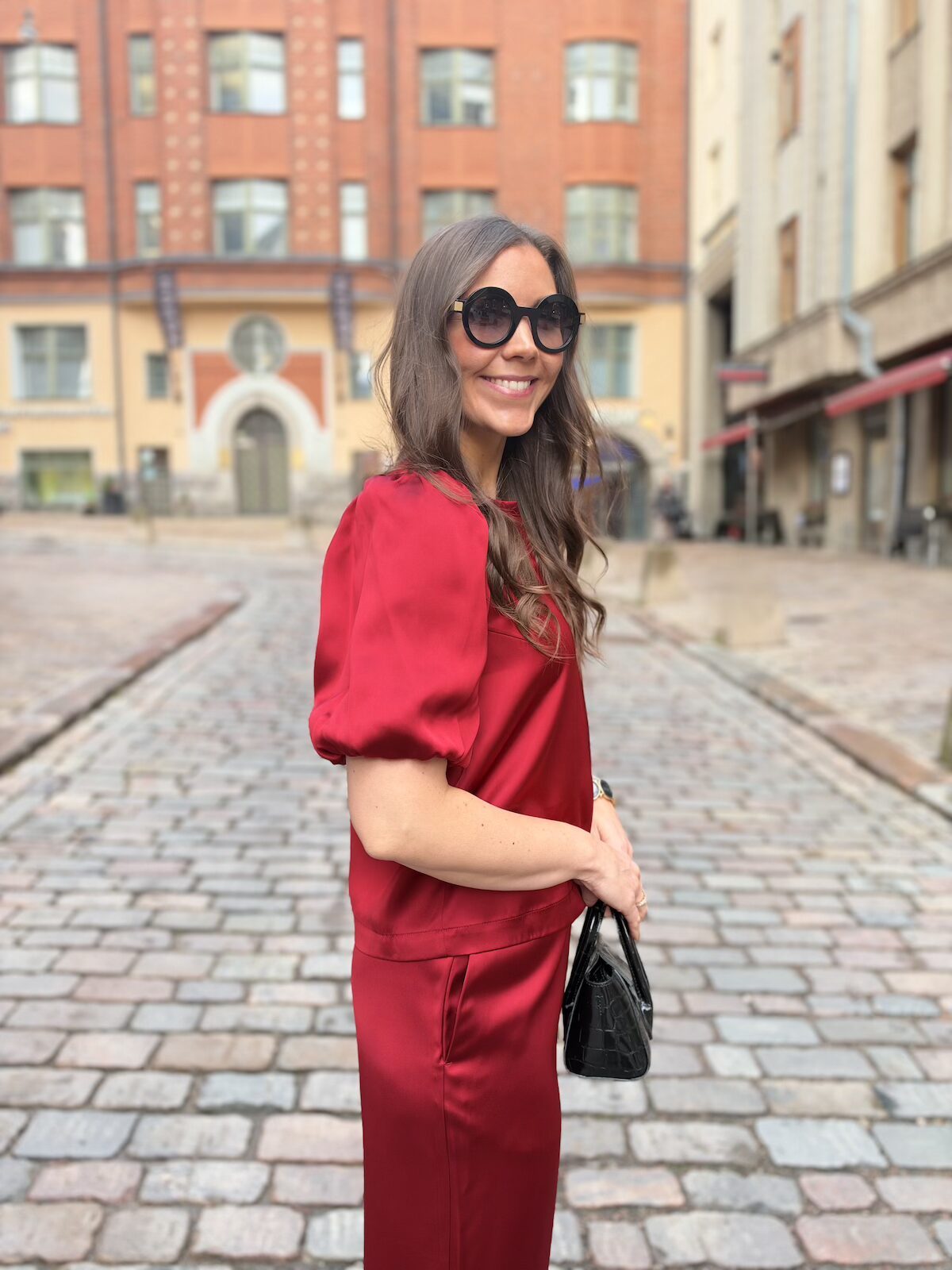 Dunja satiinipaita; punainen - Image 4